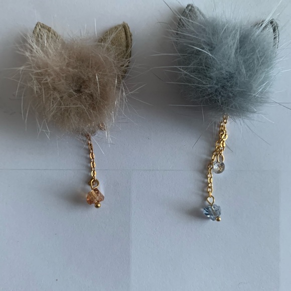 đź’™Newđź’™Charms for Crocs, nails, DIY projects. Fuzzy cat ears w/ rhinestone chain - Picture 1 of 1